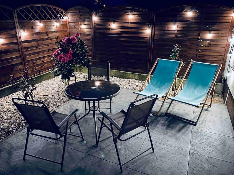 Apartament Przytulny Dom z Kominkiem i Siłownią blisko Zatoki Reda Zewnętrze zdjęcie