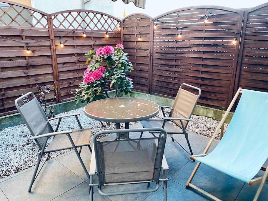 Apartament Przytulny Dom z Kominkiem i Siłownią blisko Zatoki Reda Zewnętrze zdjęcie