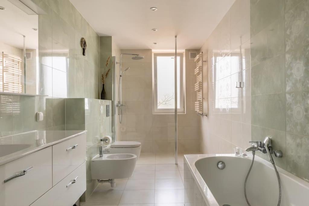 Apartament Przytulny Dom z Kominkiem i Siłownią blisko Zatoki Reda Zewnętrze zdjęcie